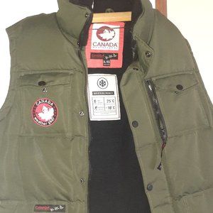 Canada vest